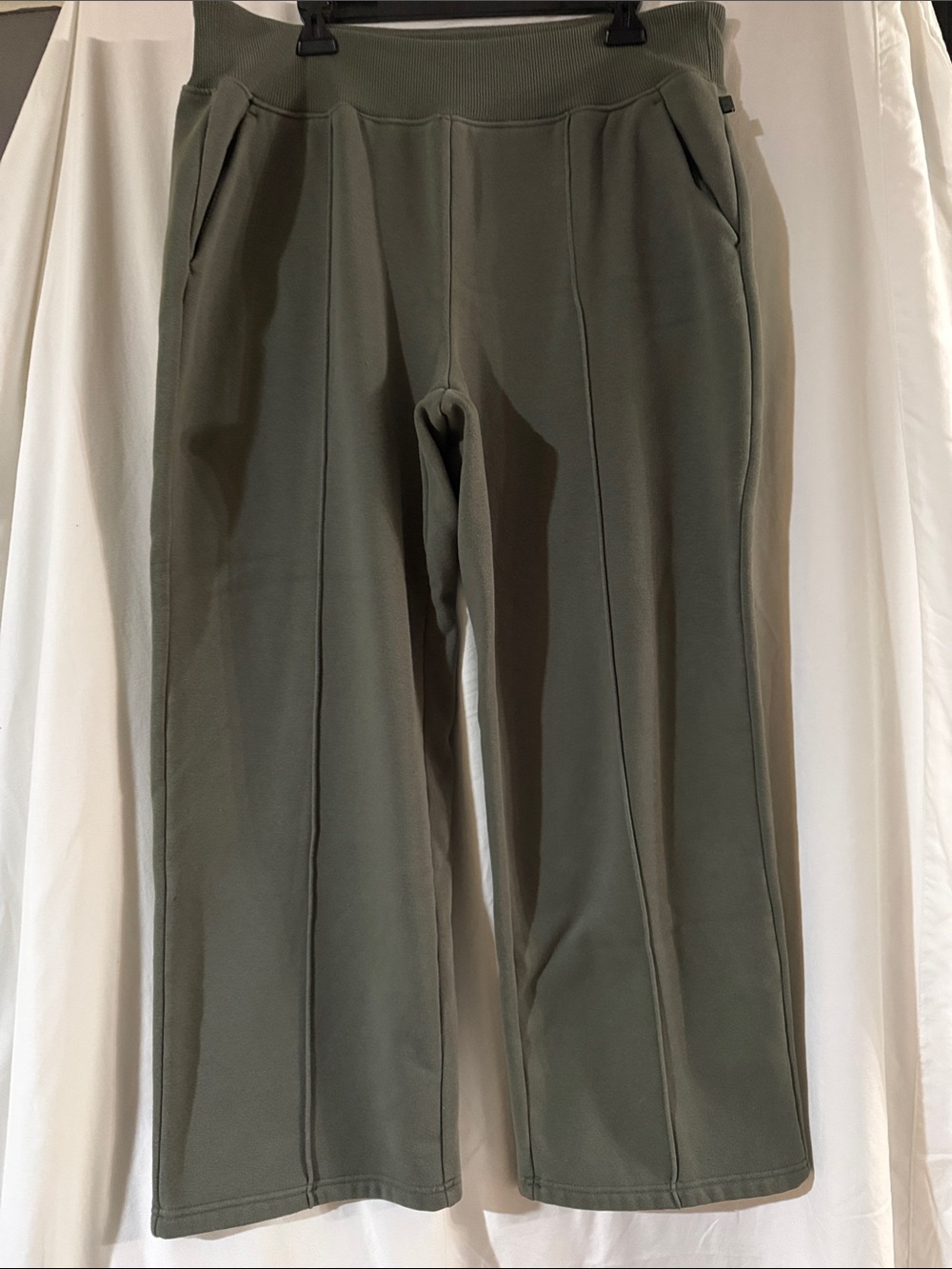 Avia Wide-Leg Knit Pants in Olive sleek fit flat front with pockets